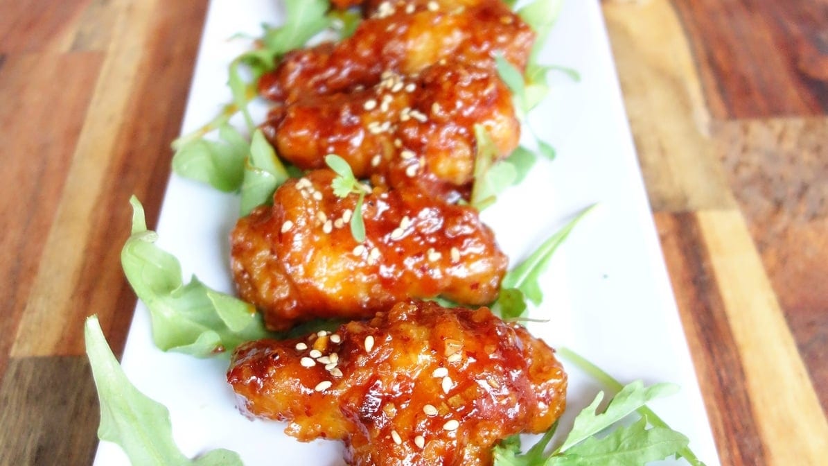 Spicy Garlic Chicken Wings (5-6 Pcs).