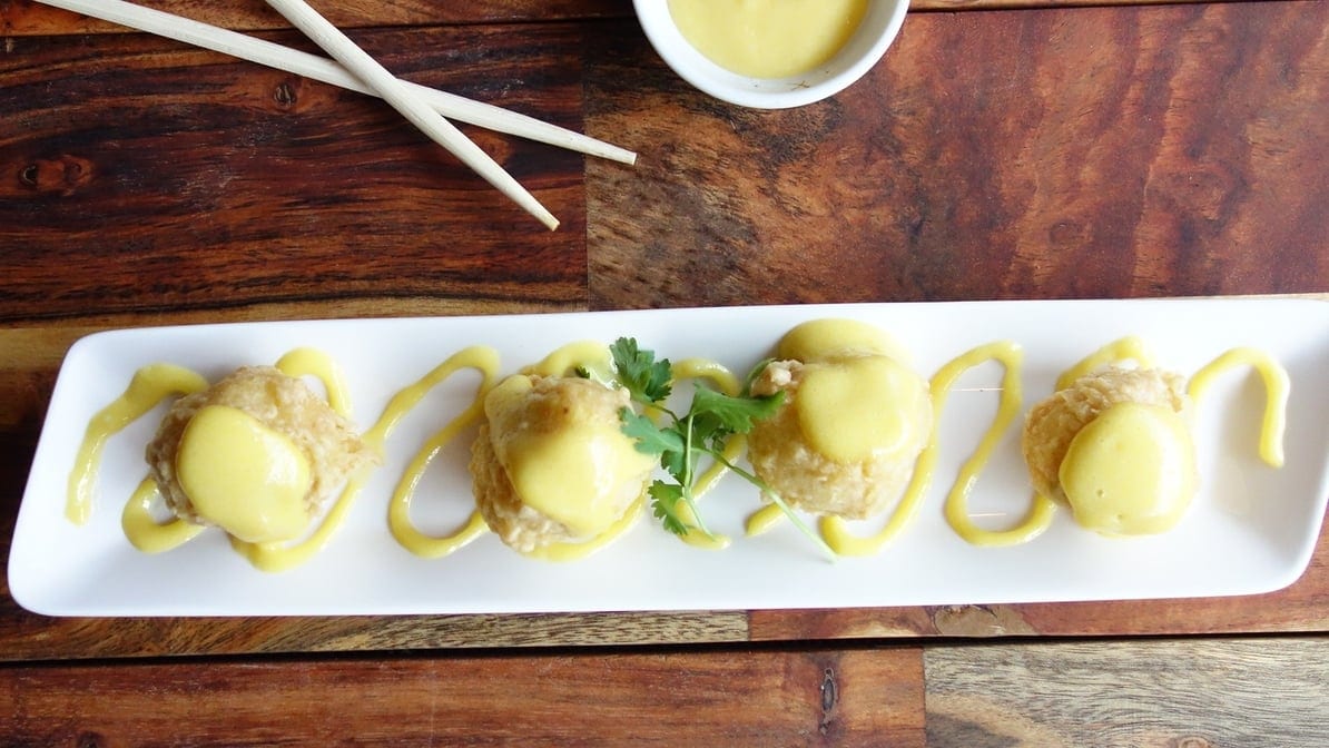 Cheese Ball (Crabmeat Ranggoon).