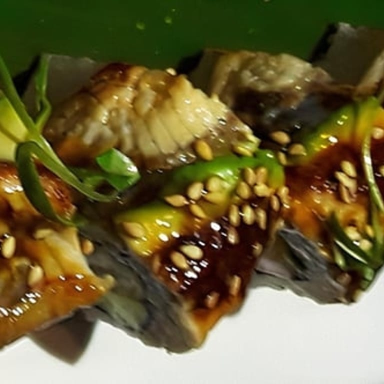 Delicious Dragon Roll Experience